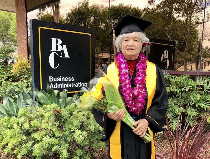 DP-Truong-Thi-Phuong-75-tuoi-tot-nghiep-dai-hoc_1